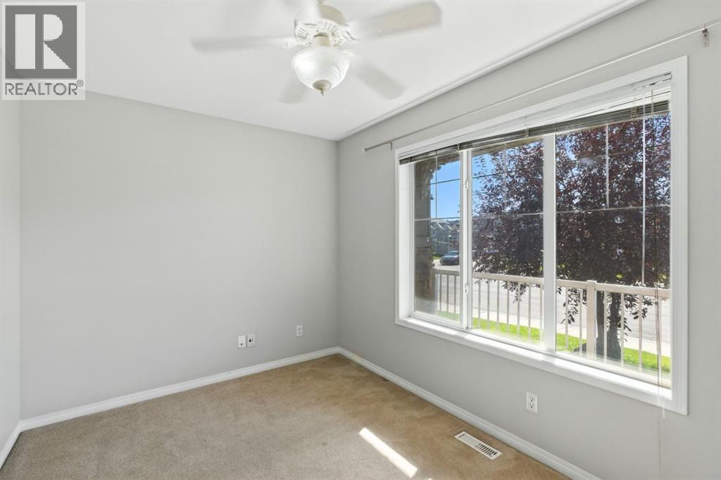 Photo 12 of 1093 Taradale Drive Ne, Calgary AB