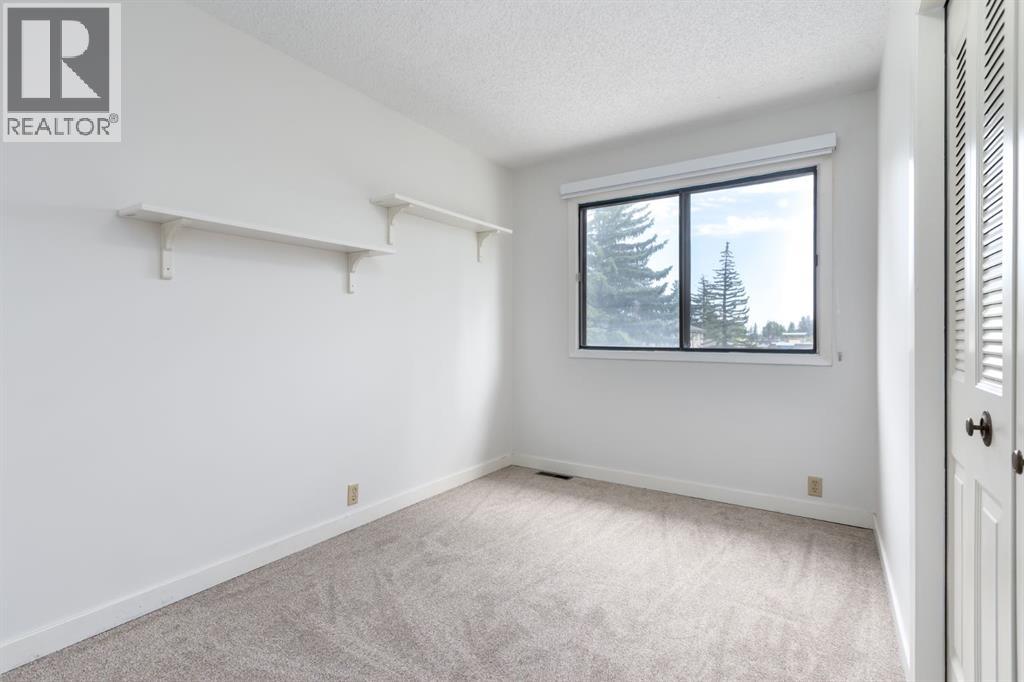 Single Family House 4 Level for Sale in    Street SW Braeside Calgary 