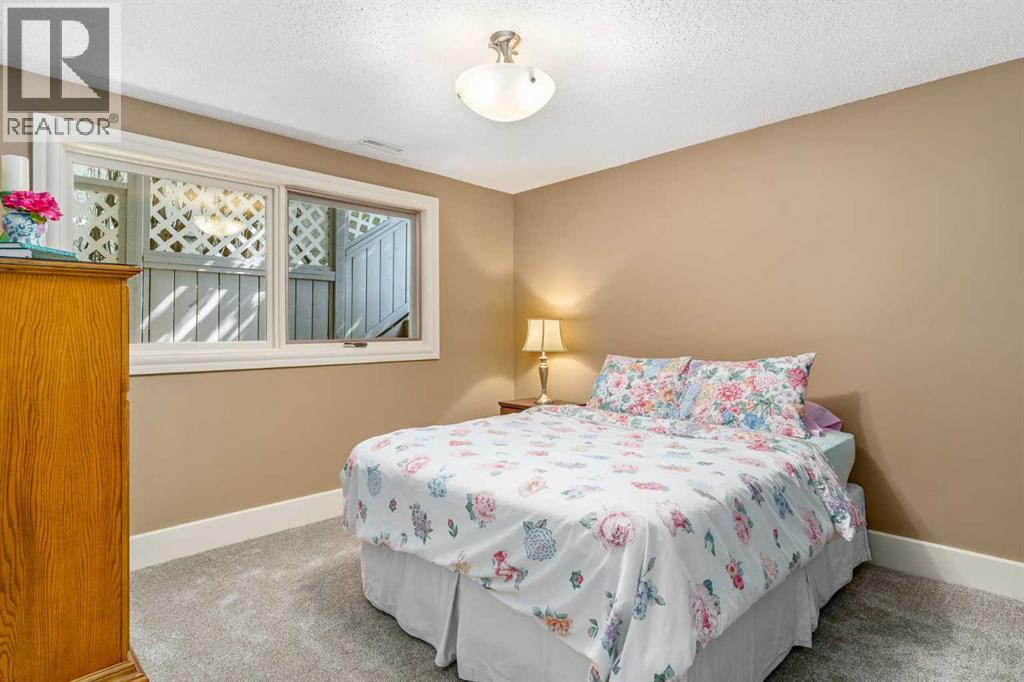 Single Family House Bungalow for Sale in   Avenue NW Bowness Calgary 