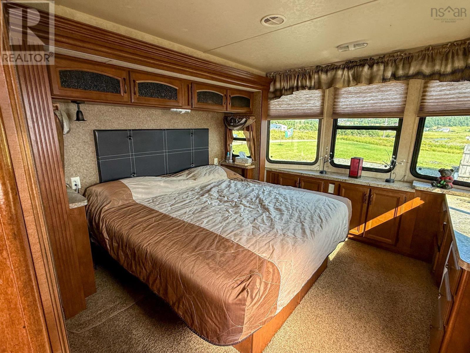 Property 12 of 49 of Shore Road