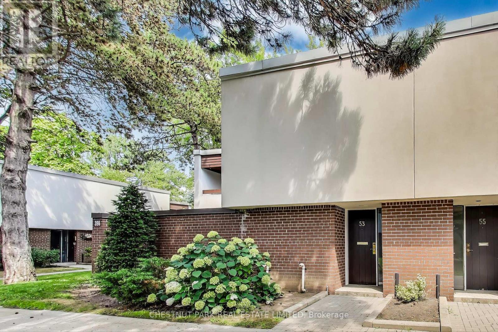 Photo 1 of 53 396 Woodsworth Road, Toronto ON