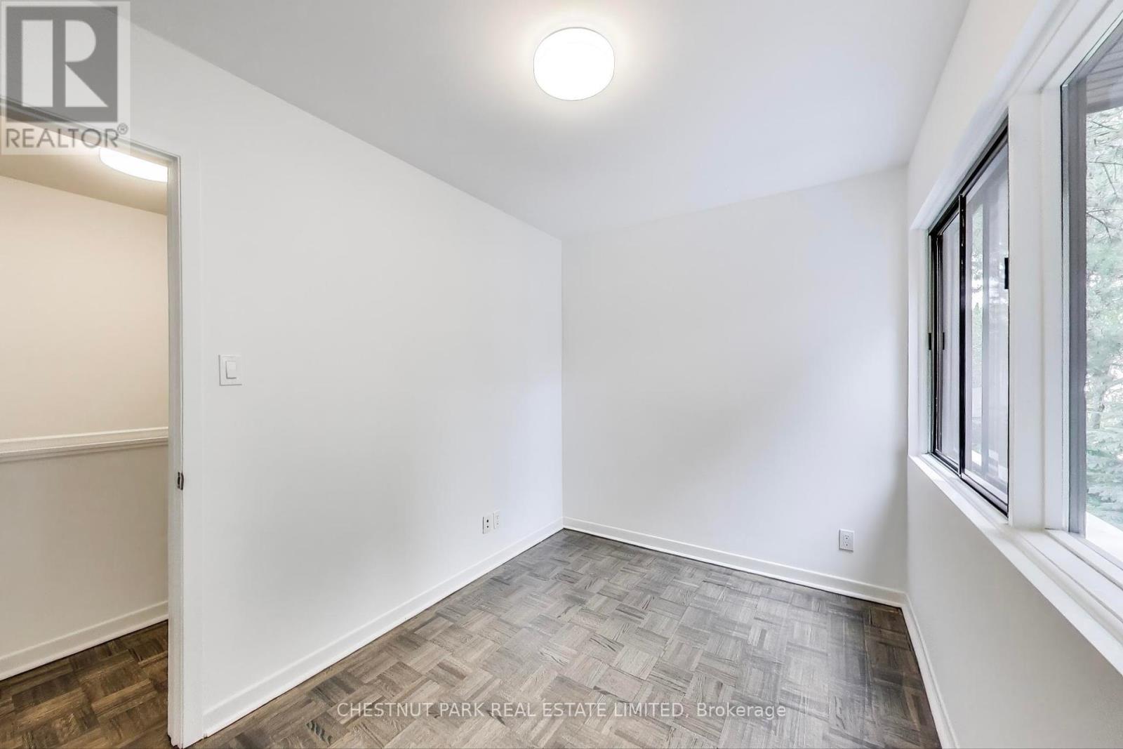 Photo 26 of 53 396 Woodsworth Road, Toronto ON