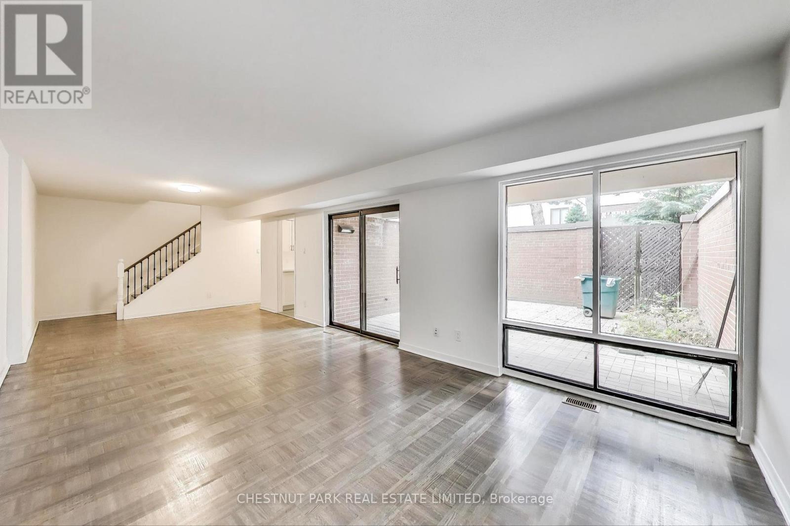 Photo 5 of 53 396 Woodsworth Road, Toronto ON