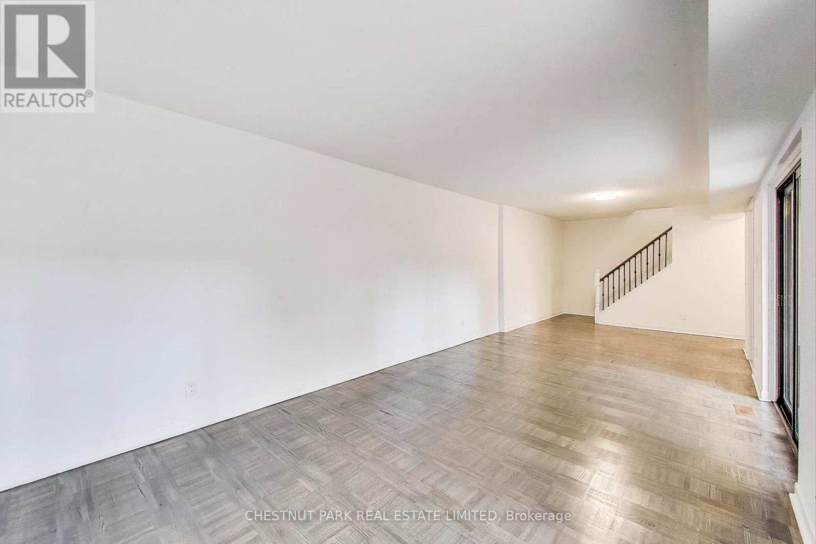 Photo 7 of 53 396 Woodsworth Road, Toronto ON