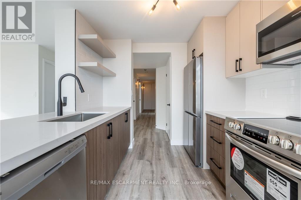 Photo 14 of 905 90 Dale Avenue, Toronto ON