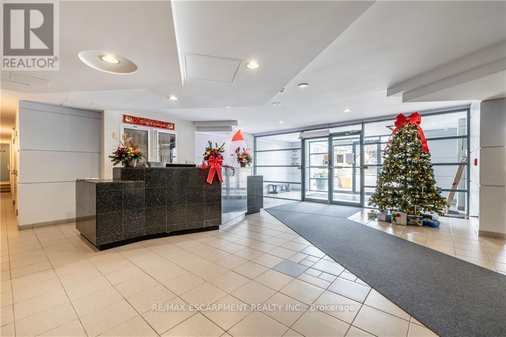 Photo 31 of 905 90 Dale Avenue, Toronto ON