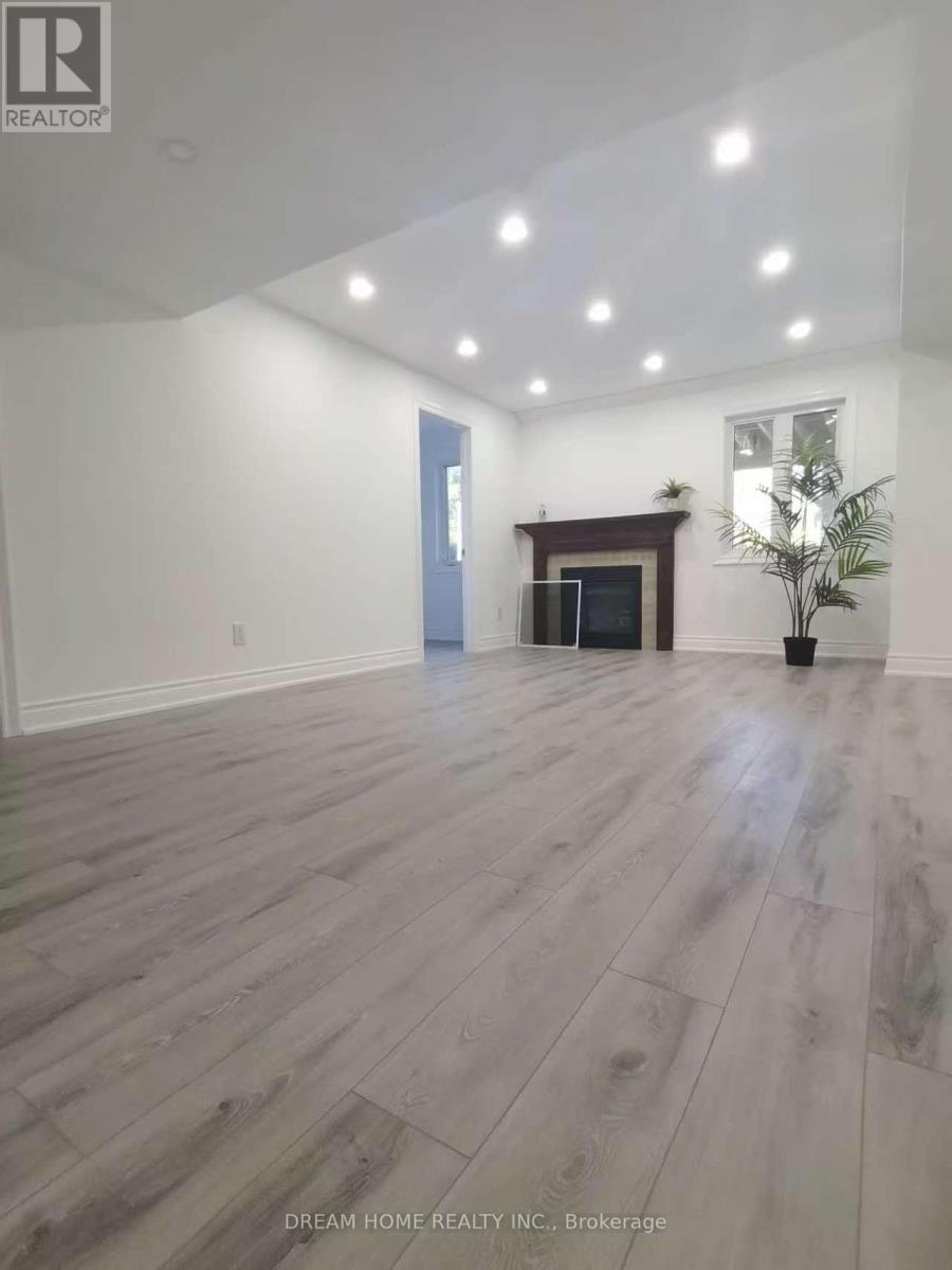 Photo 3 of 1011 Hinterland Circuit, Oshawa ON