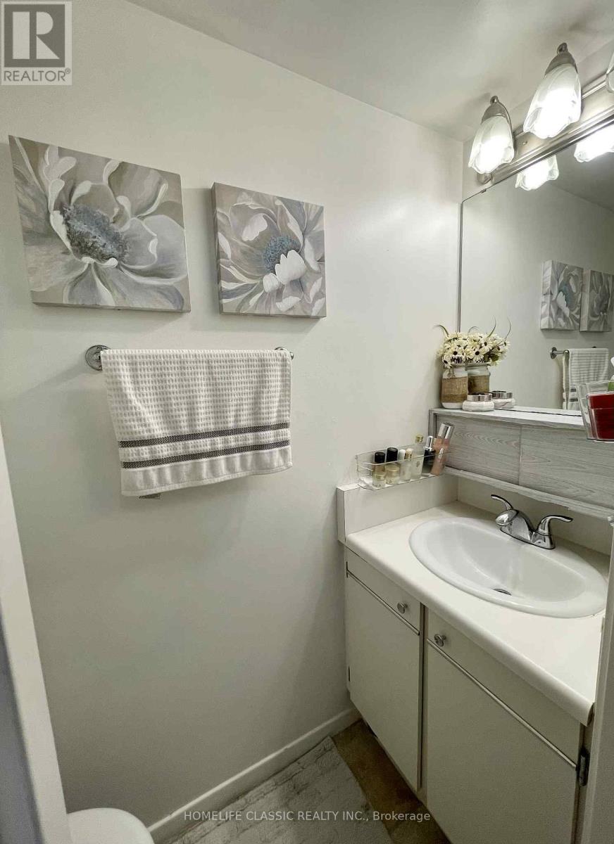 Photo 26 of 603 90 Ling Road, Toronto ON