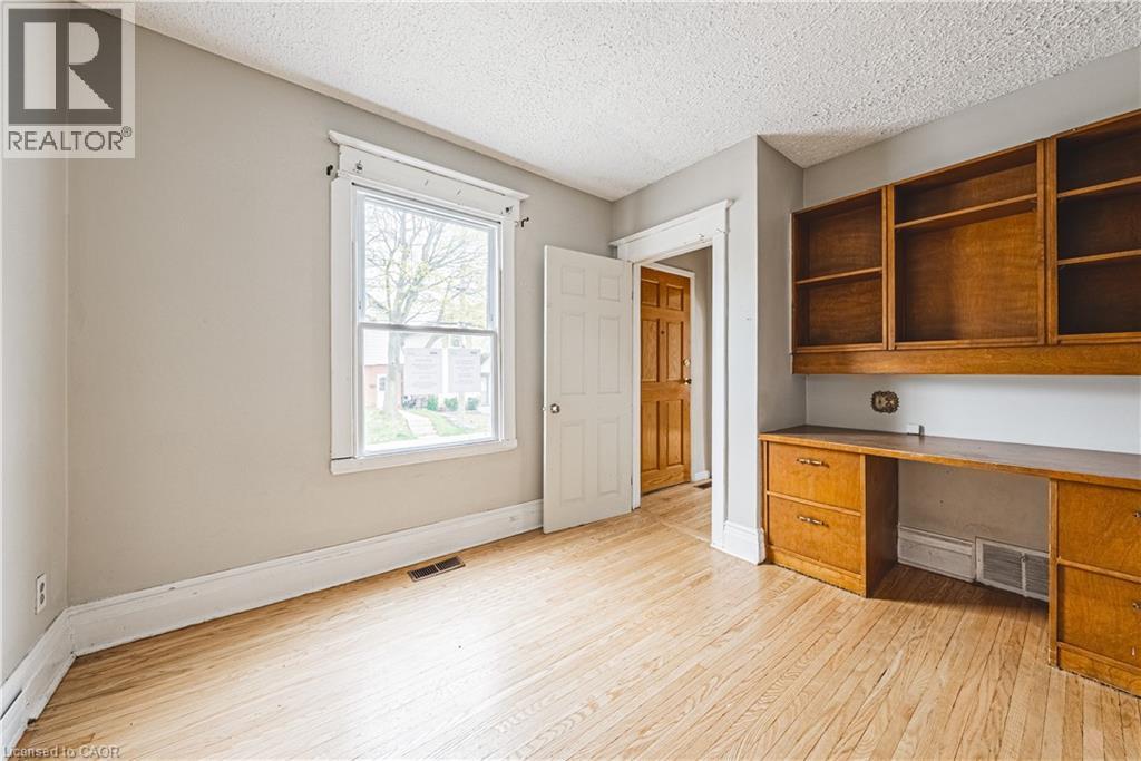 Photo 19 of 70 Hillview Street, Hamilton ON