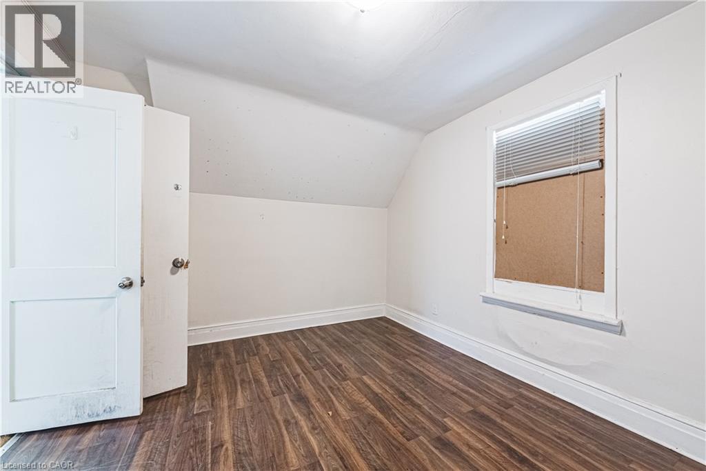 Photo 24 of 70 Hillview Street, Hamilton ON