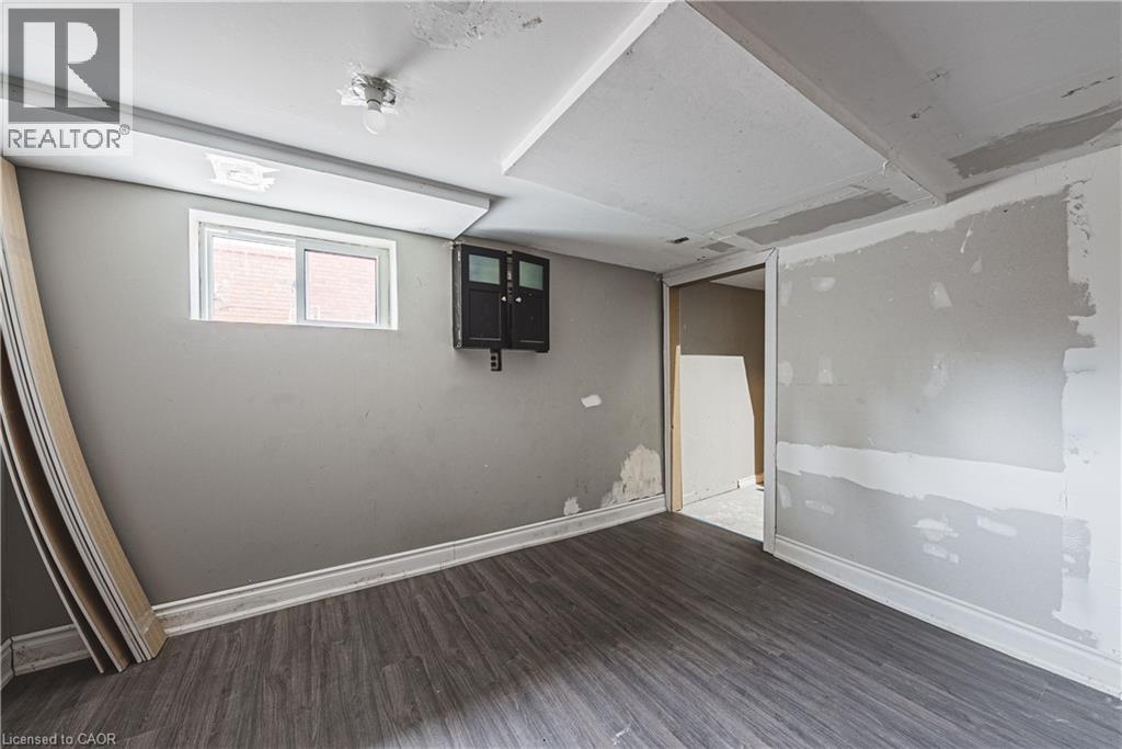 Photo 26 of 70 Hillview Street, Hamilton ON