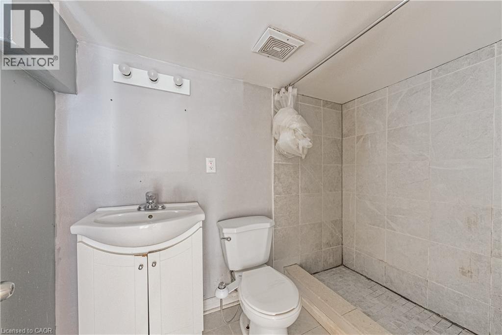 Photo 27 of 70 Hillview Street, Hamilton ON