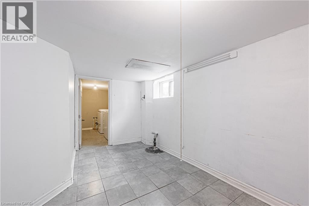 Photo 30 of 70 Hillview Street, Hamilton ON