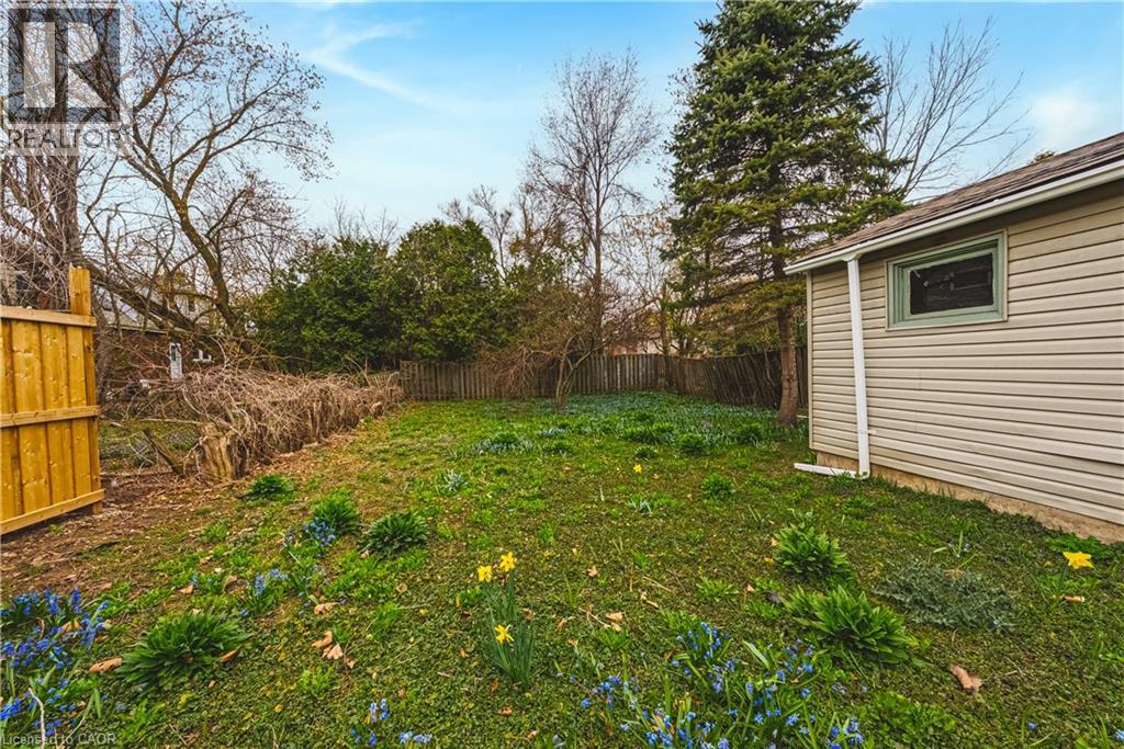 Photo 34 of 70 Hillview Street, Hamilton ON