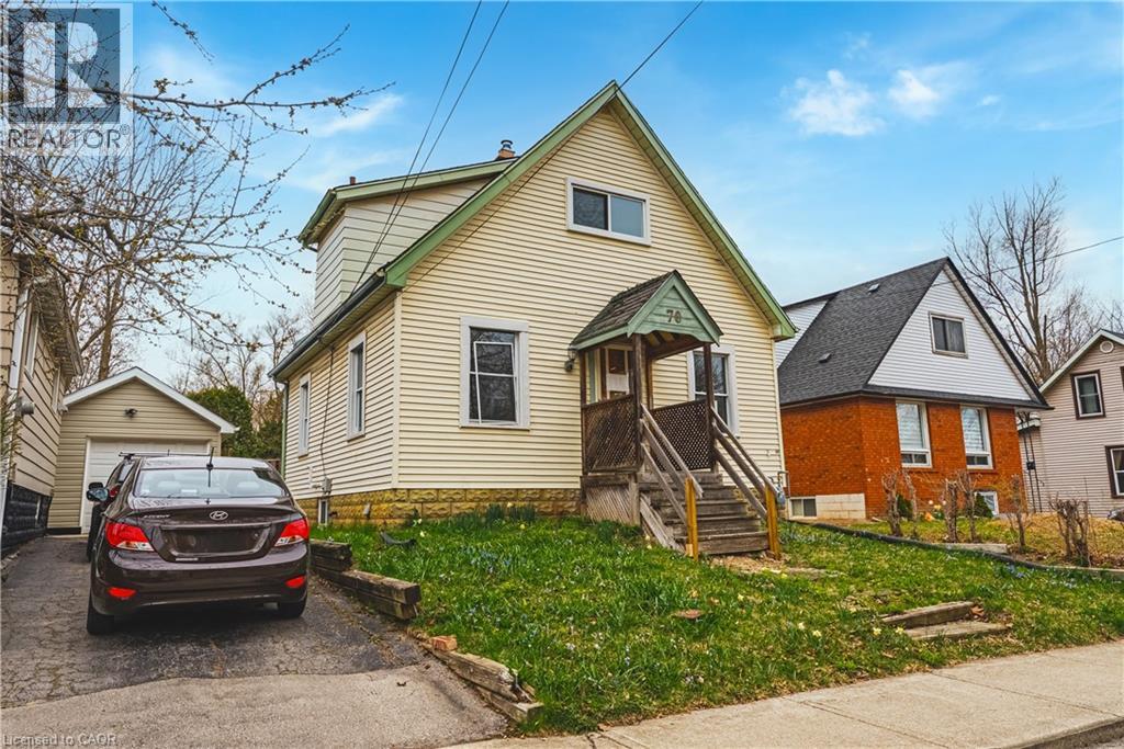 Photo 4 of 70 Hillview Street, Hamilton ON