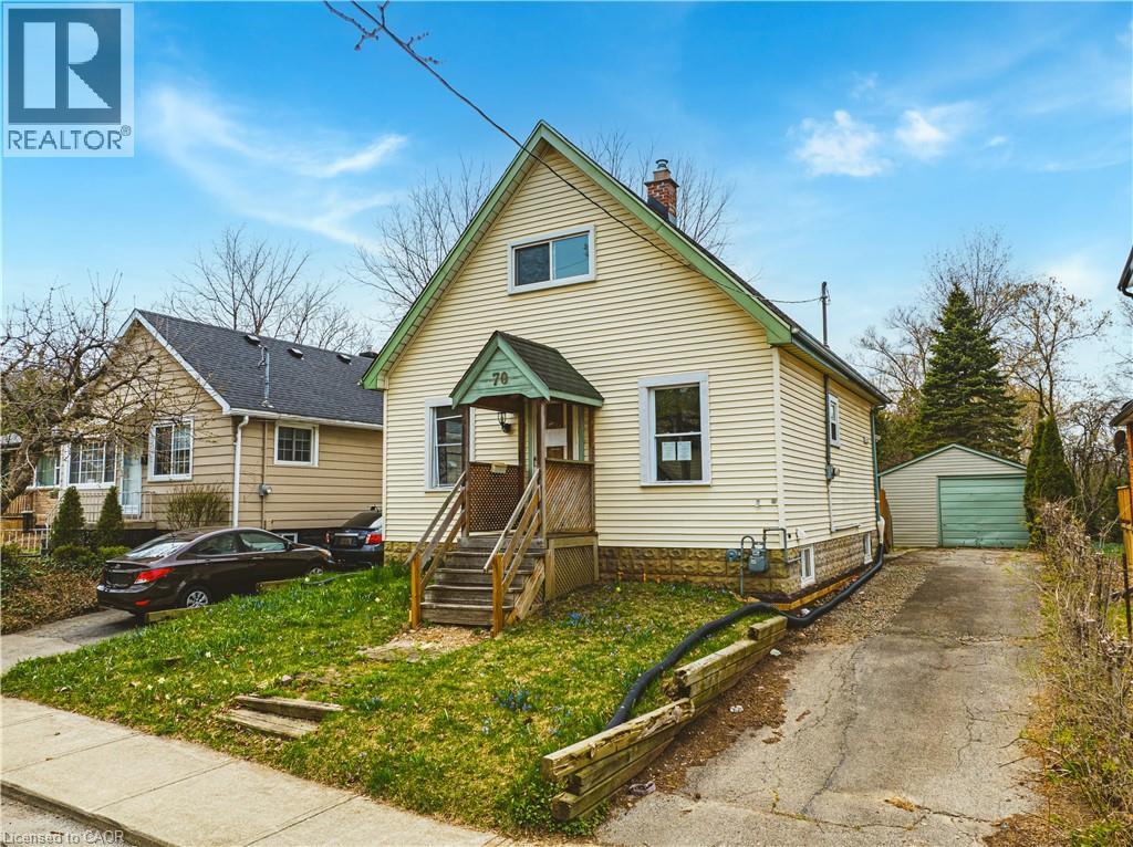 Photo 6 of 70 Hillview Street, Hamilton ON