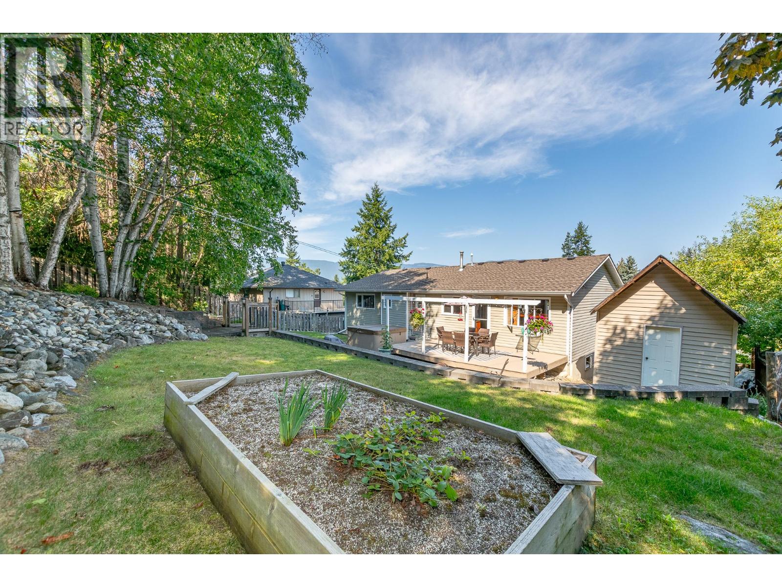 Photo 10 of 1610 16 Avenue Se, Salmon Arm BC