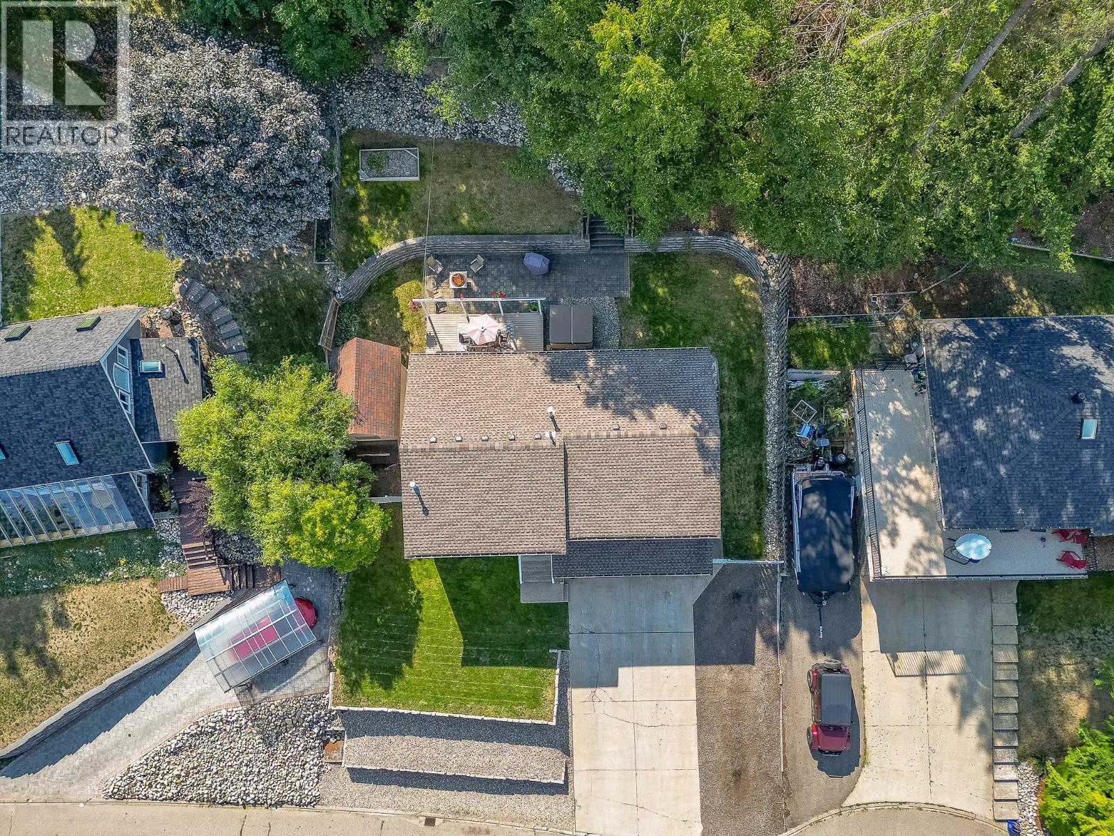 Photo 8 of 1610 16 Avenue Se, Salmon Arm BC