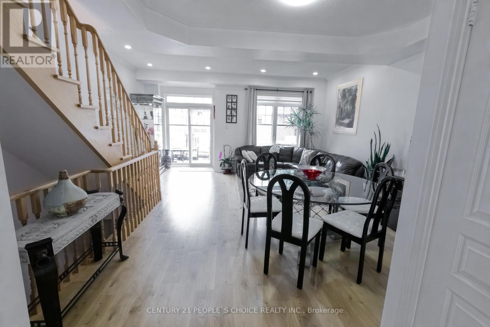 Photo 22 of 102 Roy Grove Way, Markham ON