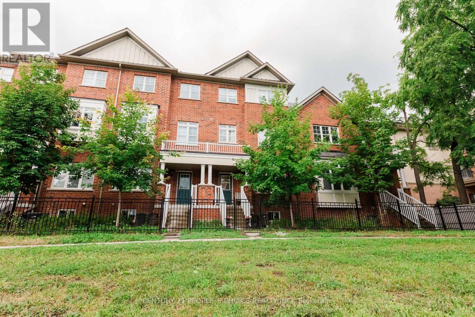Photo 38 of 102 Roy Grove Way, Markham ON