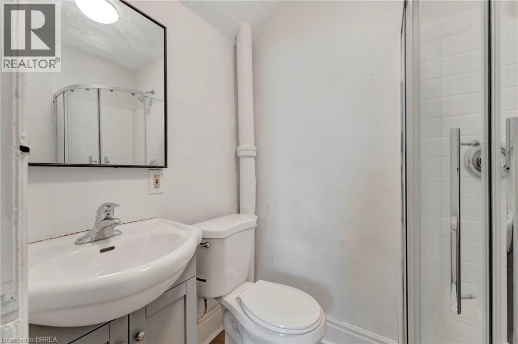 Photo 11 of 14 20 Brubacher Street, Kitchener ON