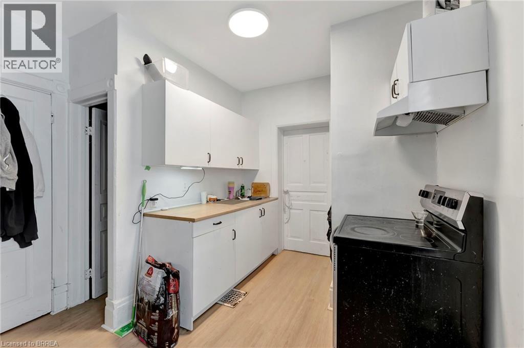 Photo 15 of 14 20 Brubacher Street, Kitchener ON