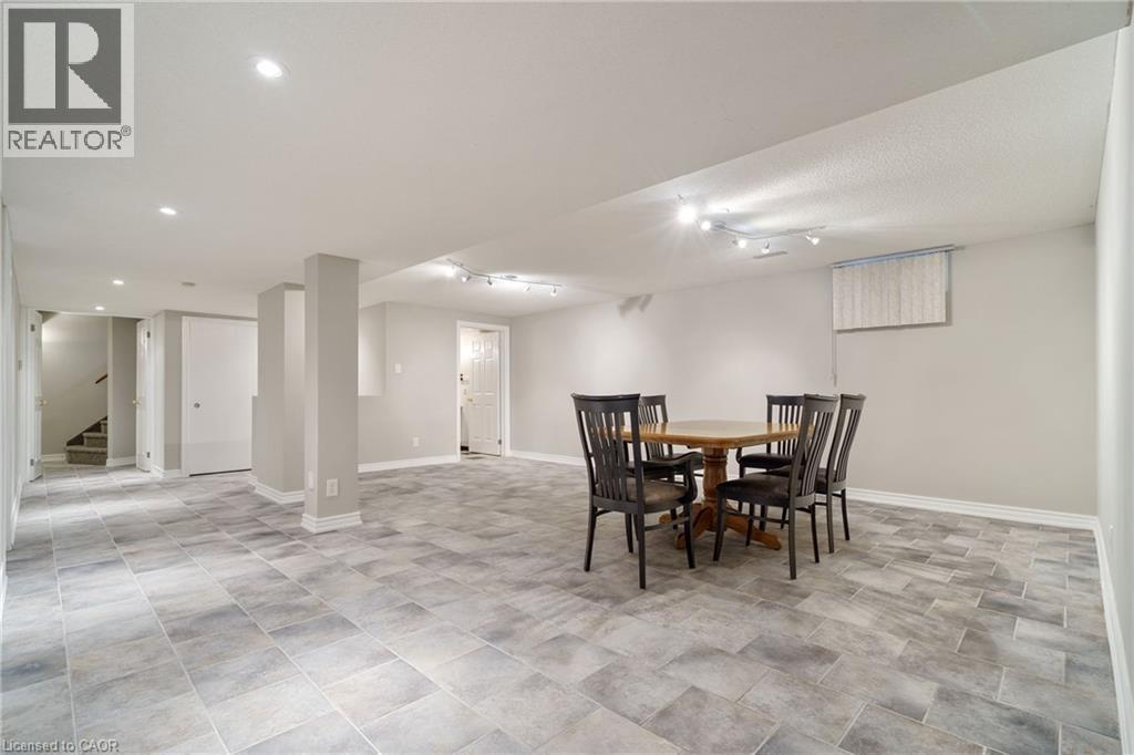 Photo 33 of 6451 Alderwood Trail, Mississauga ON