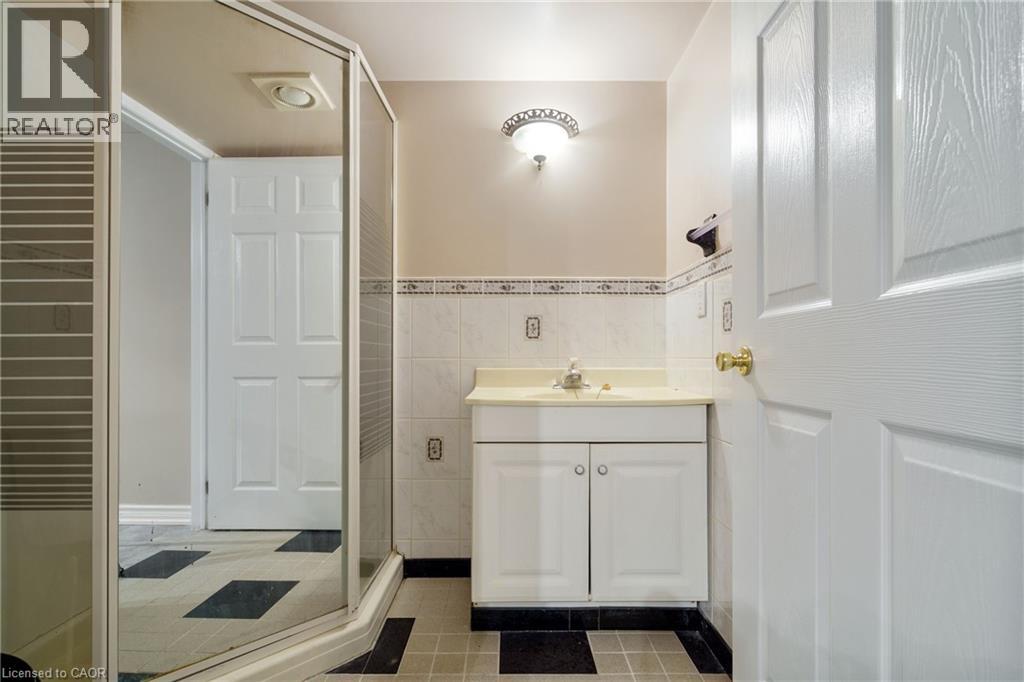 Photo 38 of 6451 Alderwood Trail, Mississauga ON