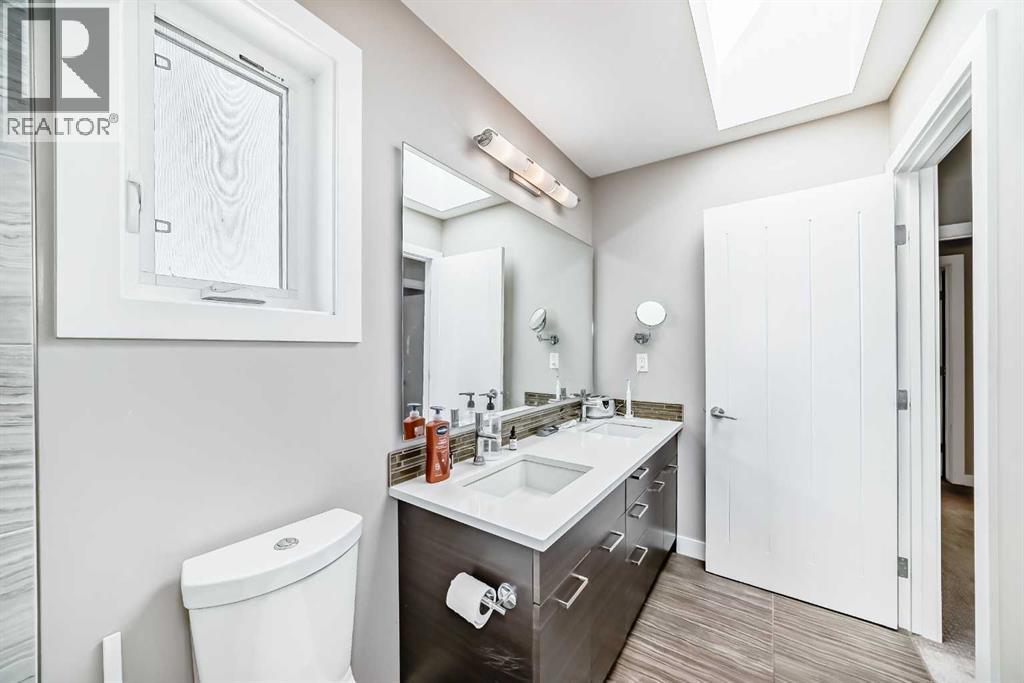 Photo 26 of 2 1741 36 Avenue Sw, Calgary AB