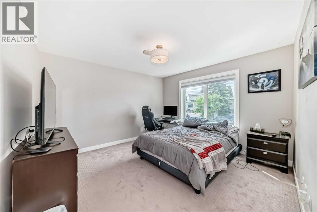 Photo 21 of 2 1741 36 Avenue Sw, Calgary AB