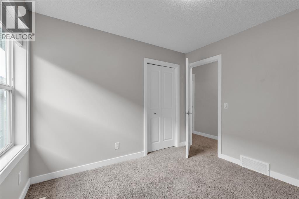 Photo 23 of 253 Panton Way Nw, Calgary AB