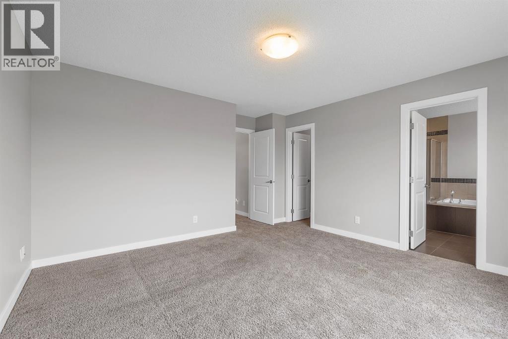 Photo 16 of 253 Panton Way Nw, Calgary AB