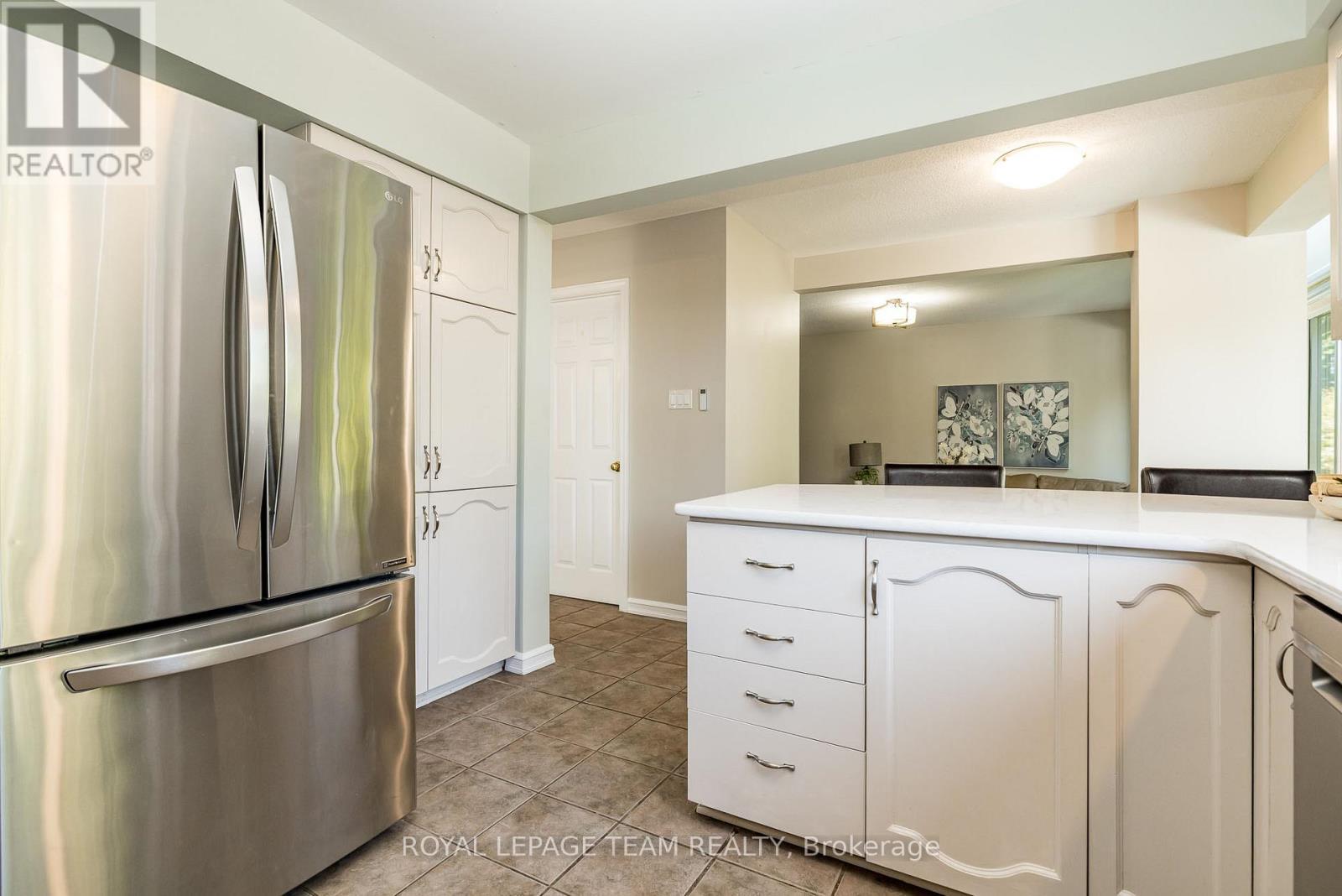 Photo 15 of 30 Halley Street, Ottawa ON