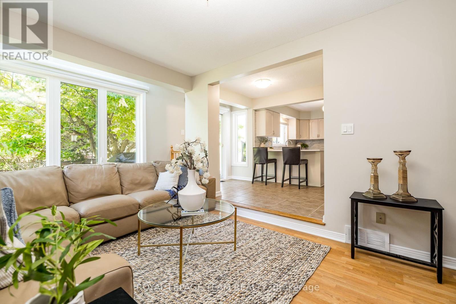 Photo 19 of 30 Halley Street, Ottawa ON