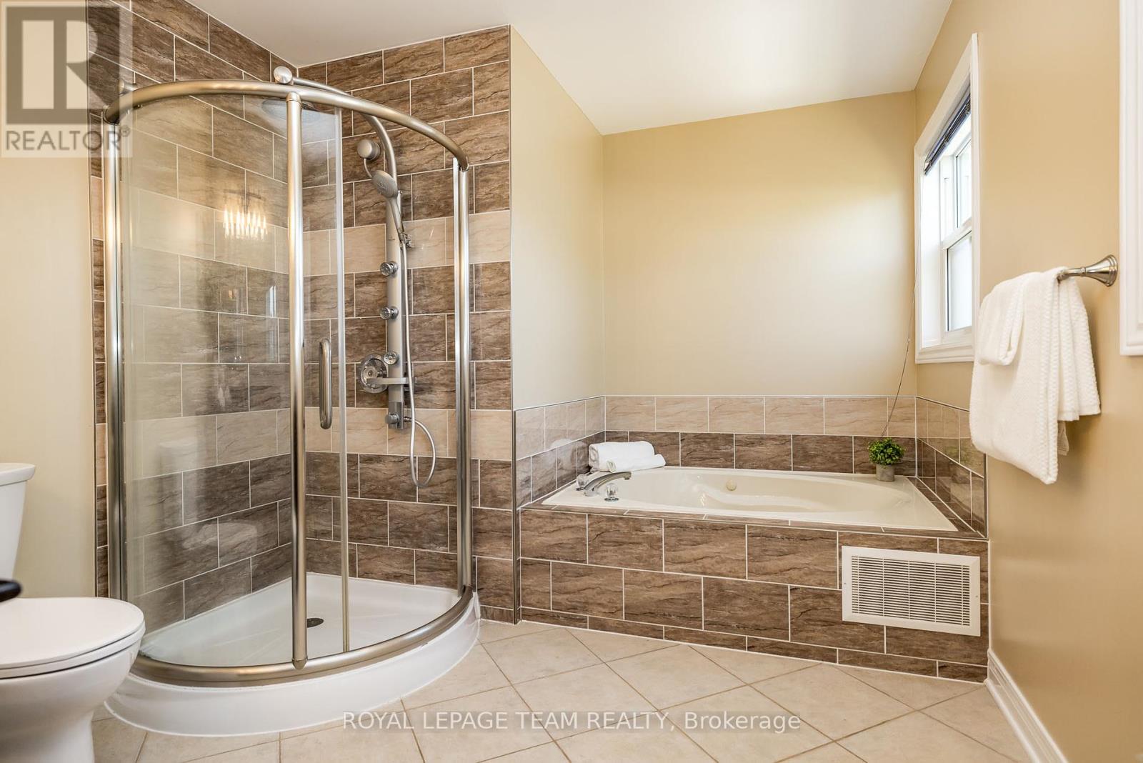 Photo 28 of 30 Halley Street, Ottawa ON