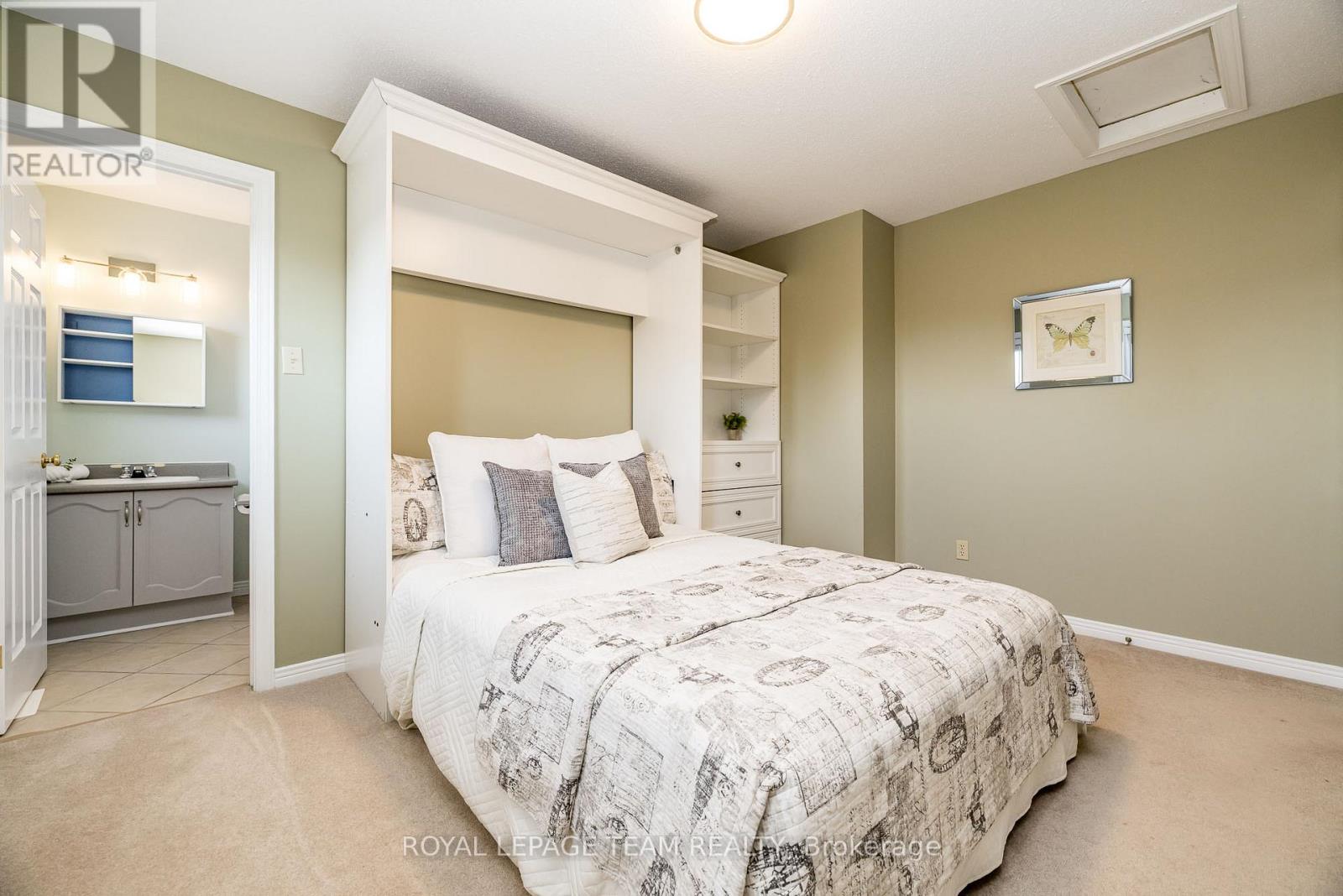 Photo 35 of 30 Halley Street, Ottawa ON