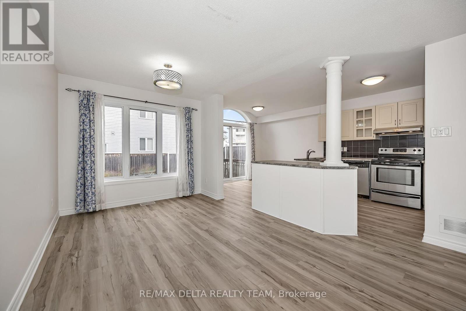 Photo 7 of 189 Tapley Place, Ottawa ON