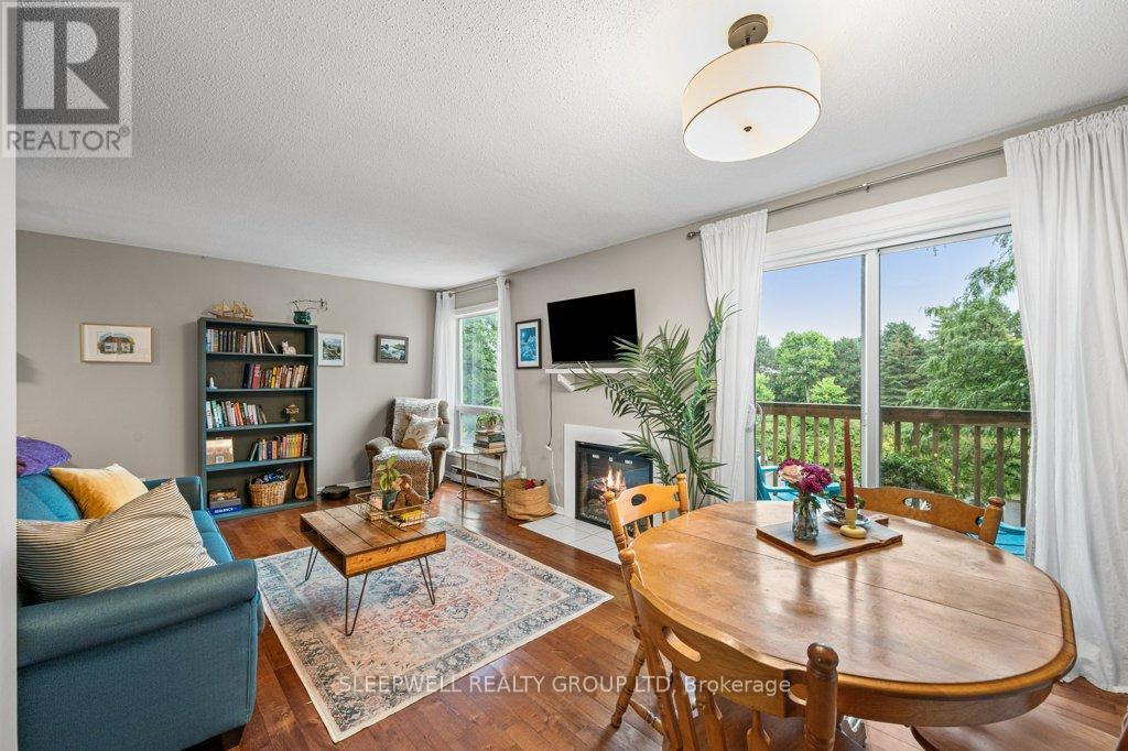 Photo 6 of 7 420 Fenerty Court, Ottawa ON