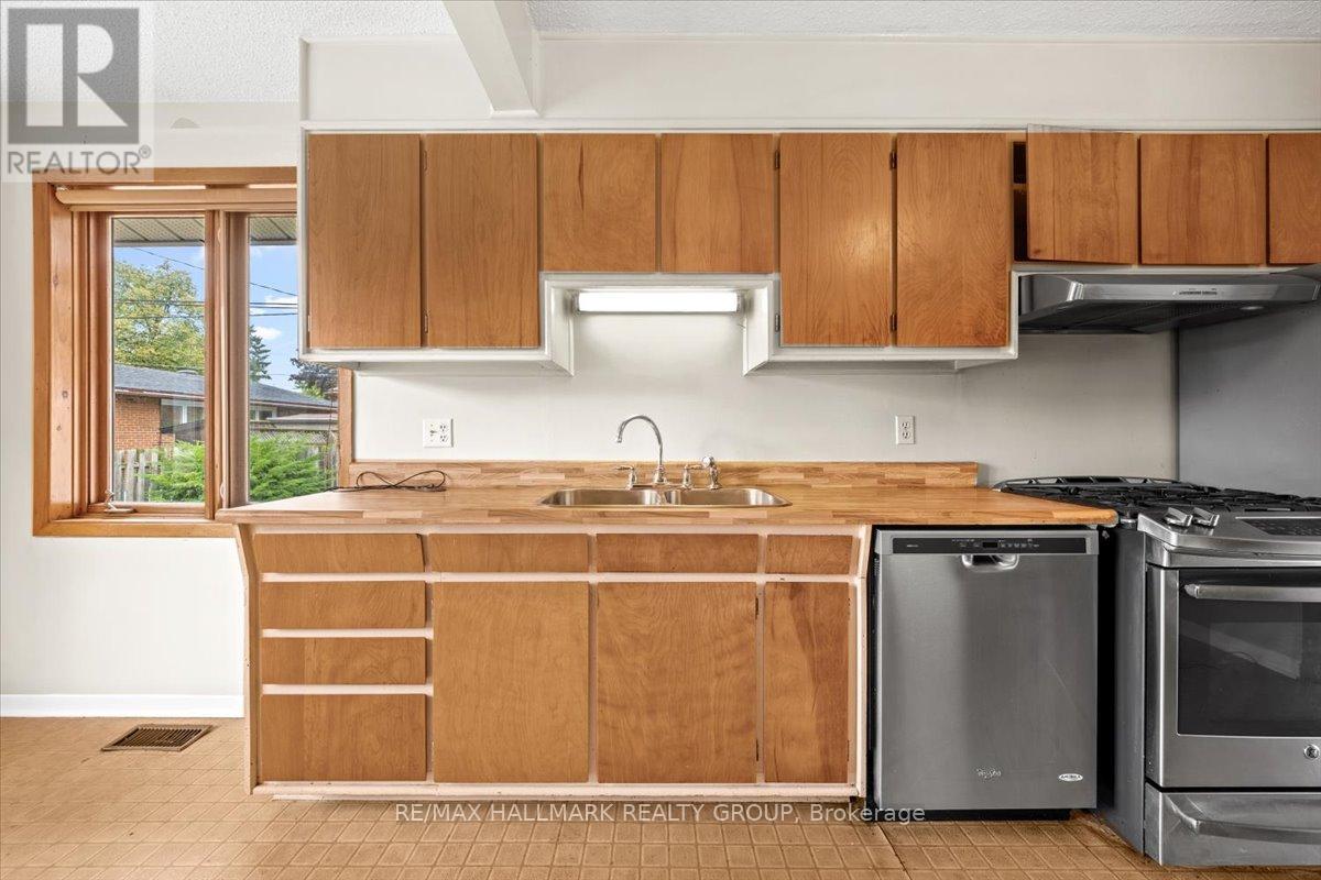 Photo 10 of 2140 Tawney Road, Ottawa ON