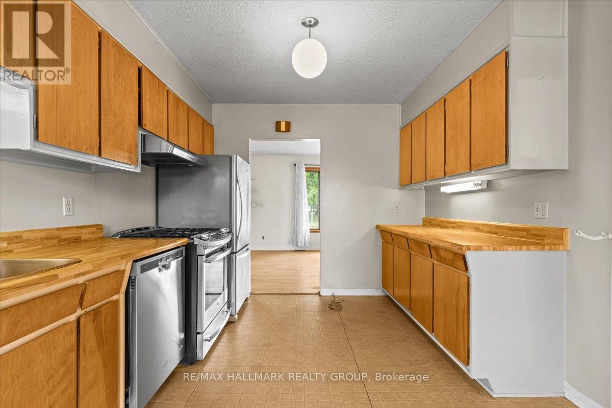 Photo 13 of 2140 Tawney Road, Ottawa ON