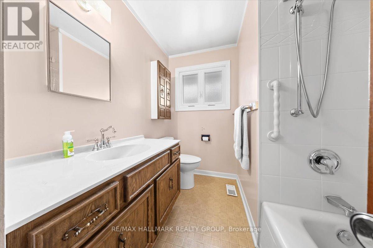 Photo 18 of 2140 Tawney Road, Ottawa ON