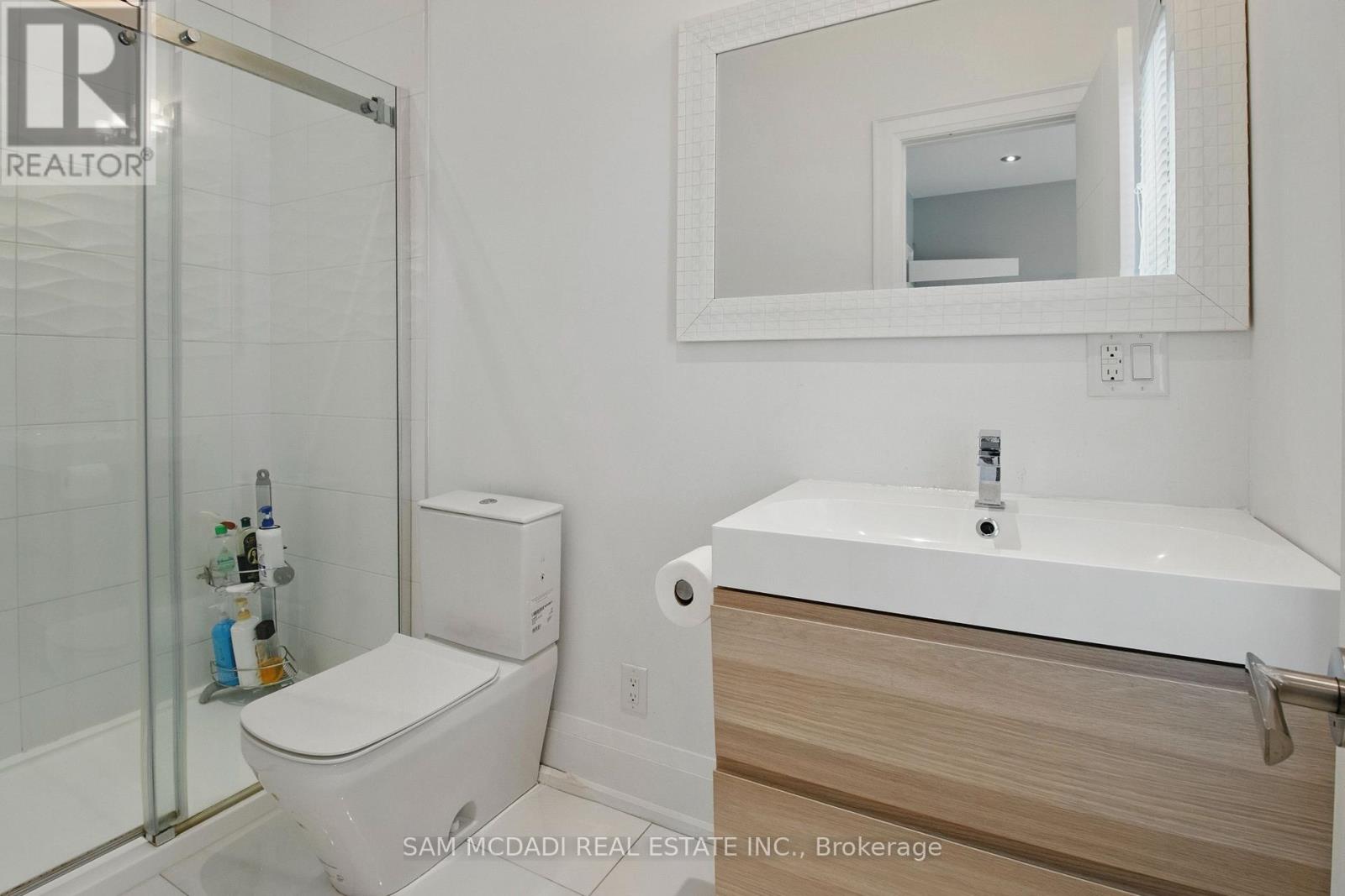 Photo 23 of 1050 Caven Street, Mississauga ON