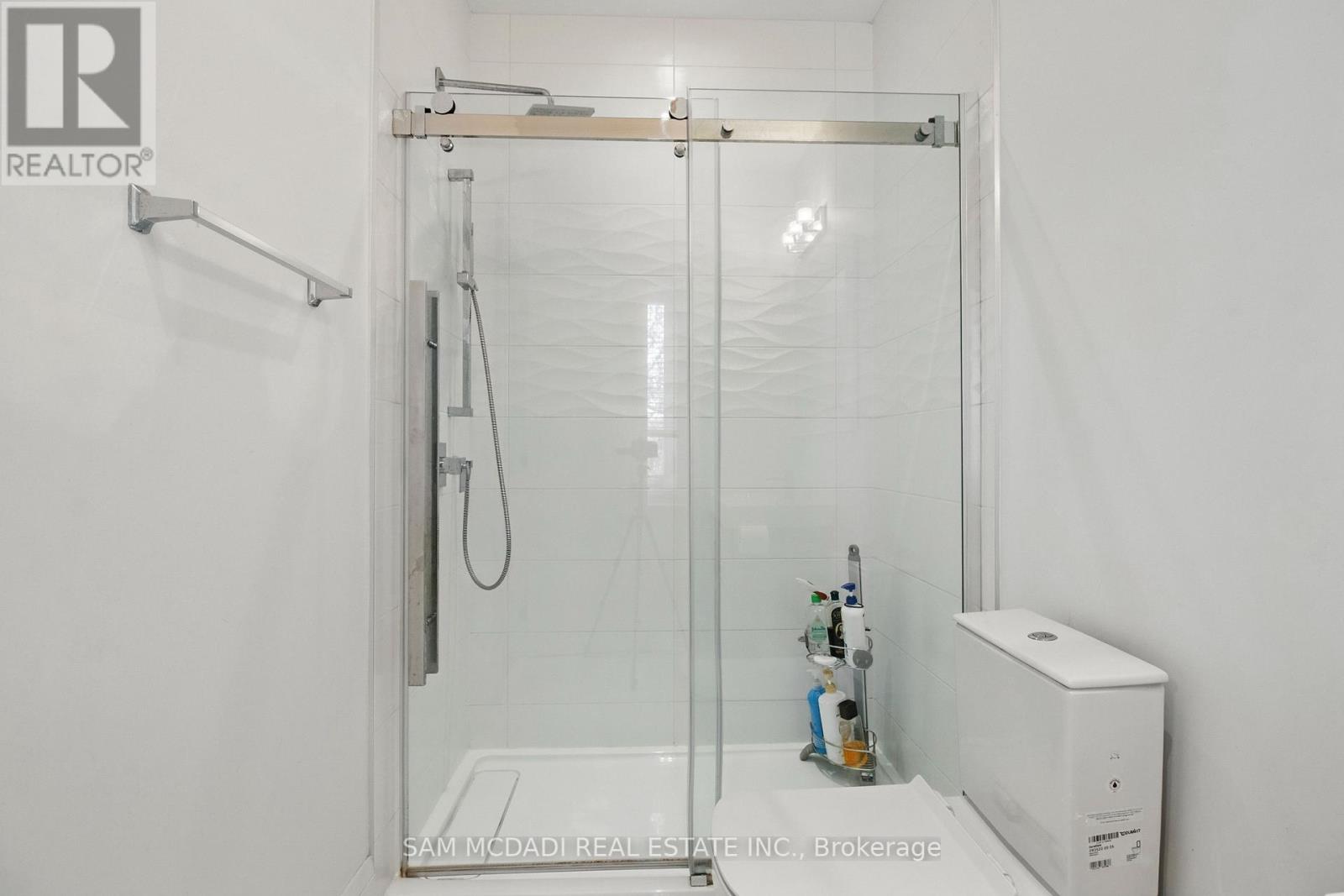 Photo 27 of 1050 Caven Street, Mississauga ON