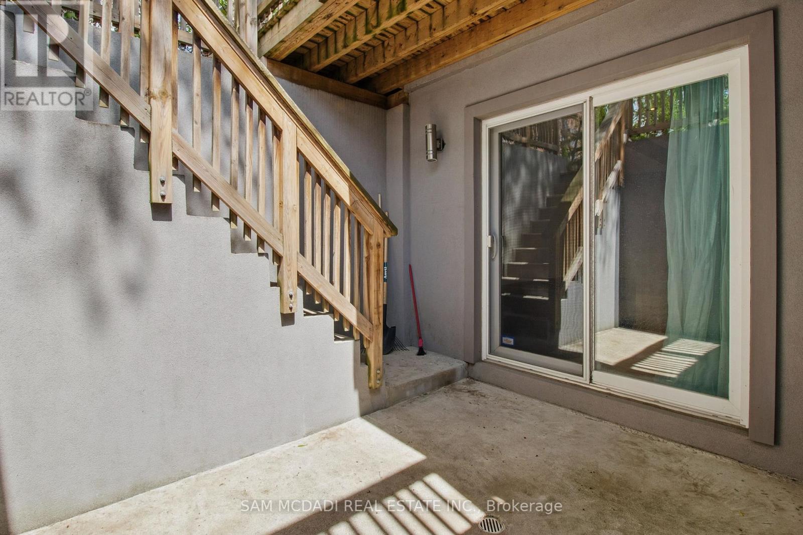 Photo 29 of 1050 Caven Street, Mississauga ON