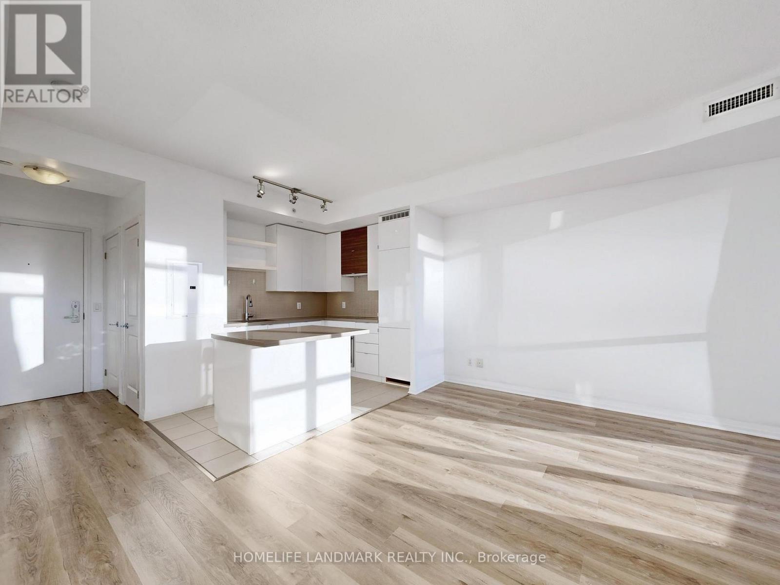 Photo 16 of 1608 59 Annie Craig Drive, Toronto ON
