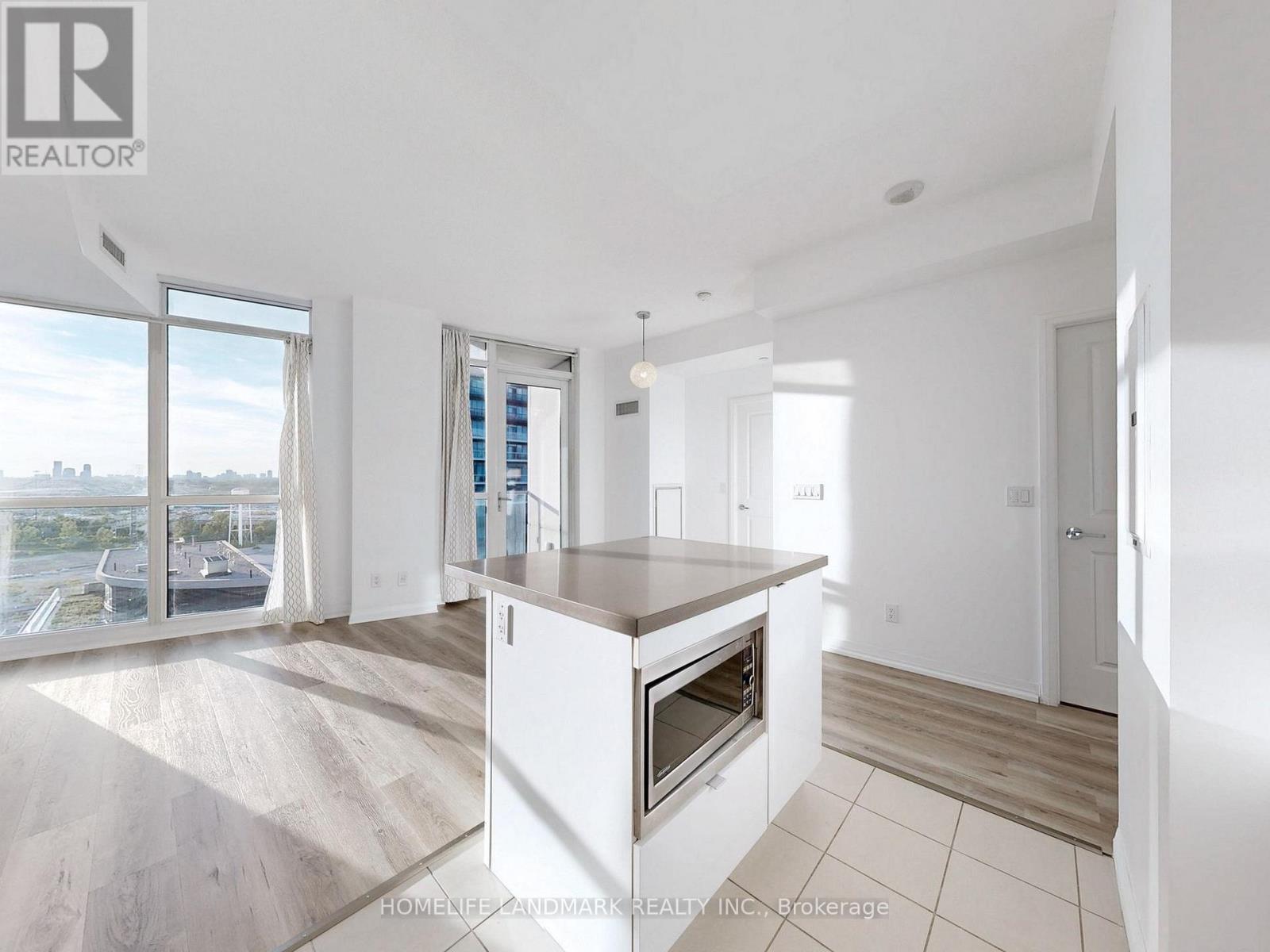 Photo 18 of 1608 59 Annie Craig Drive, Toronto ON