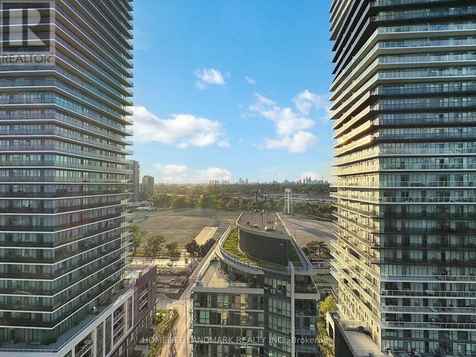 Photo 32 of 1608 59 Annie Craig Drive, Toronto ON