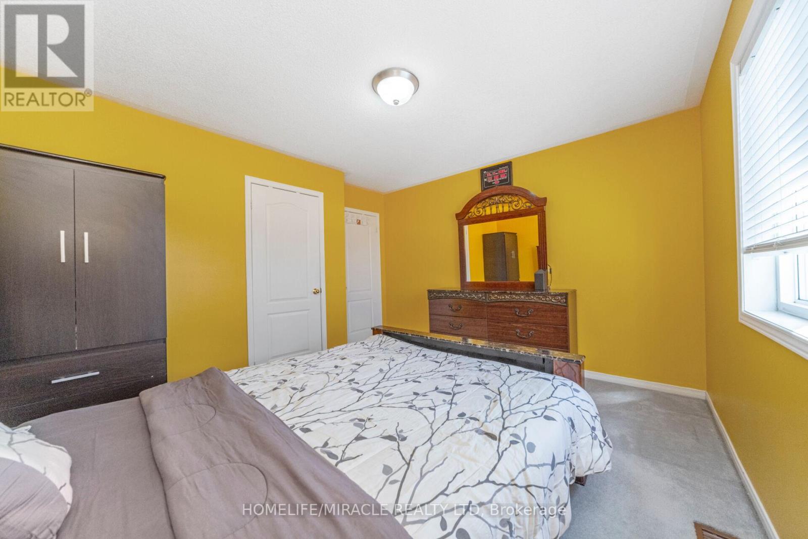 Photo 25 of 17 Mainard Crescent, Brampton ON
