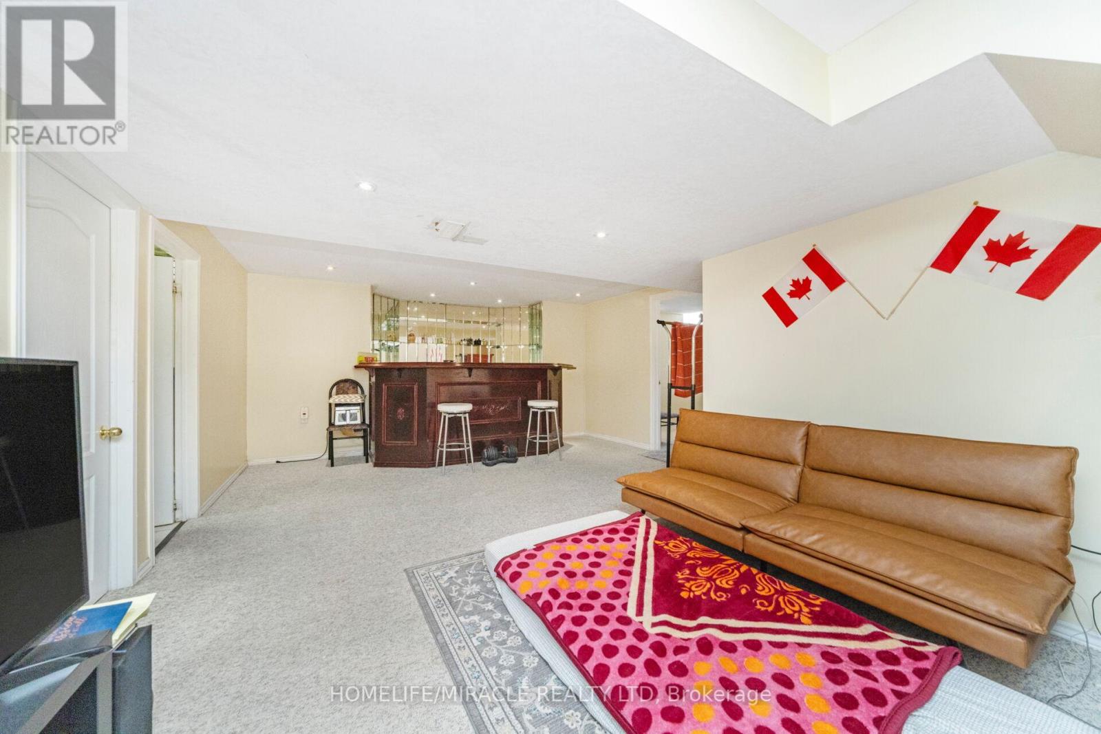 Photo 36 of 17 Mainard Crescent, Brampton ON