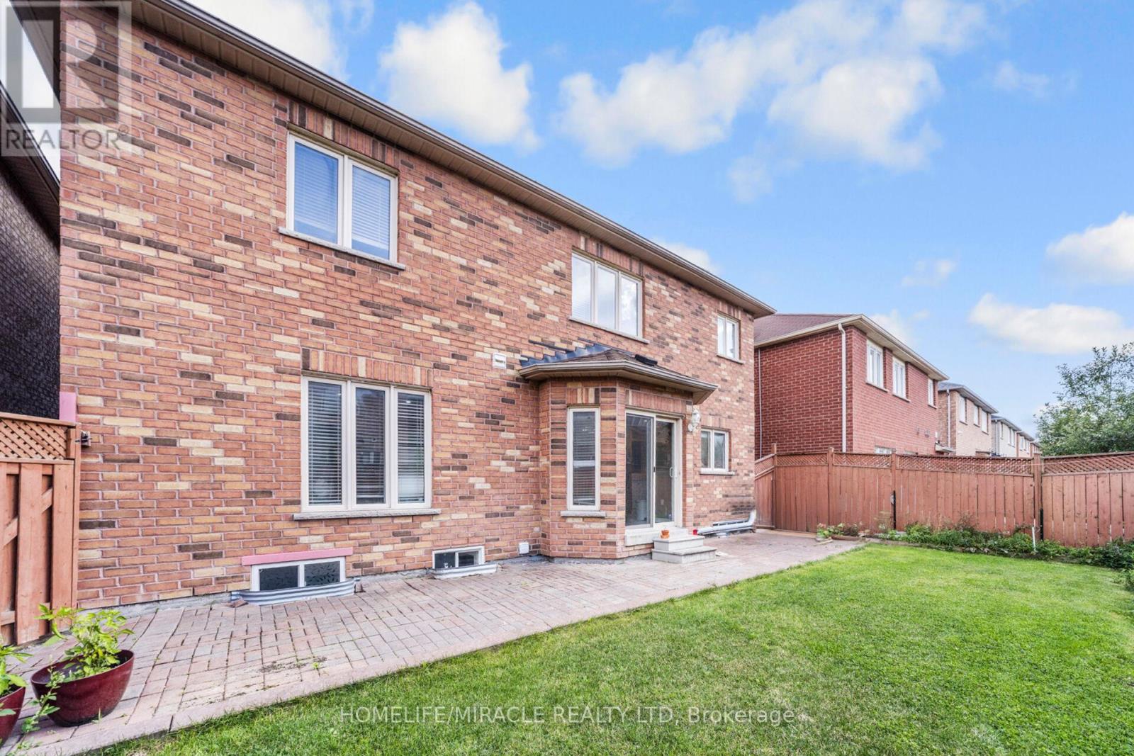 Photo 45 of 17 Mainard Crescent, Brampton ON